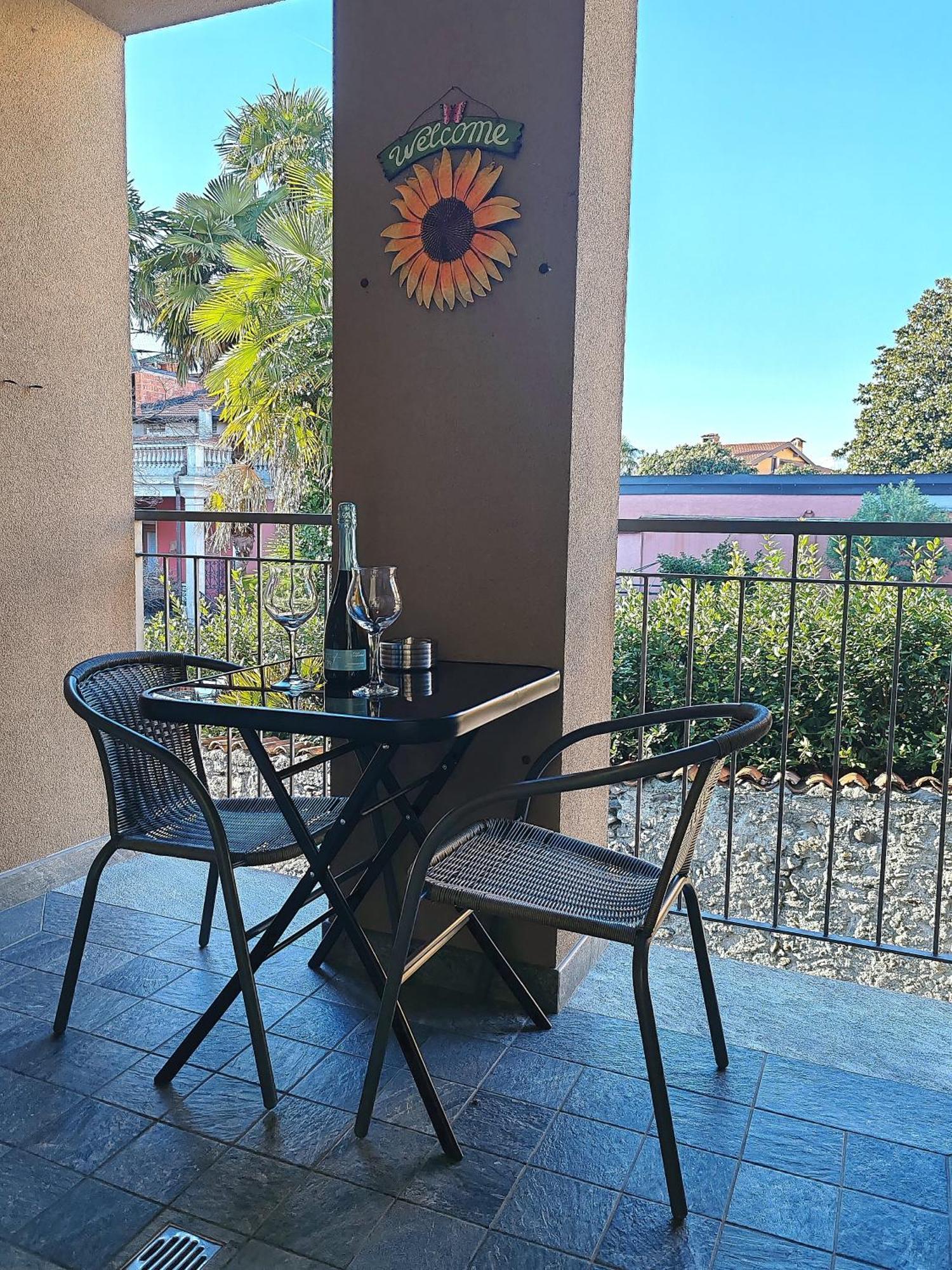 Butterfly Apt In Suna With Garage 韦尔巴尼亚 外观 照片