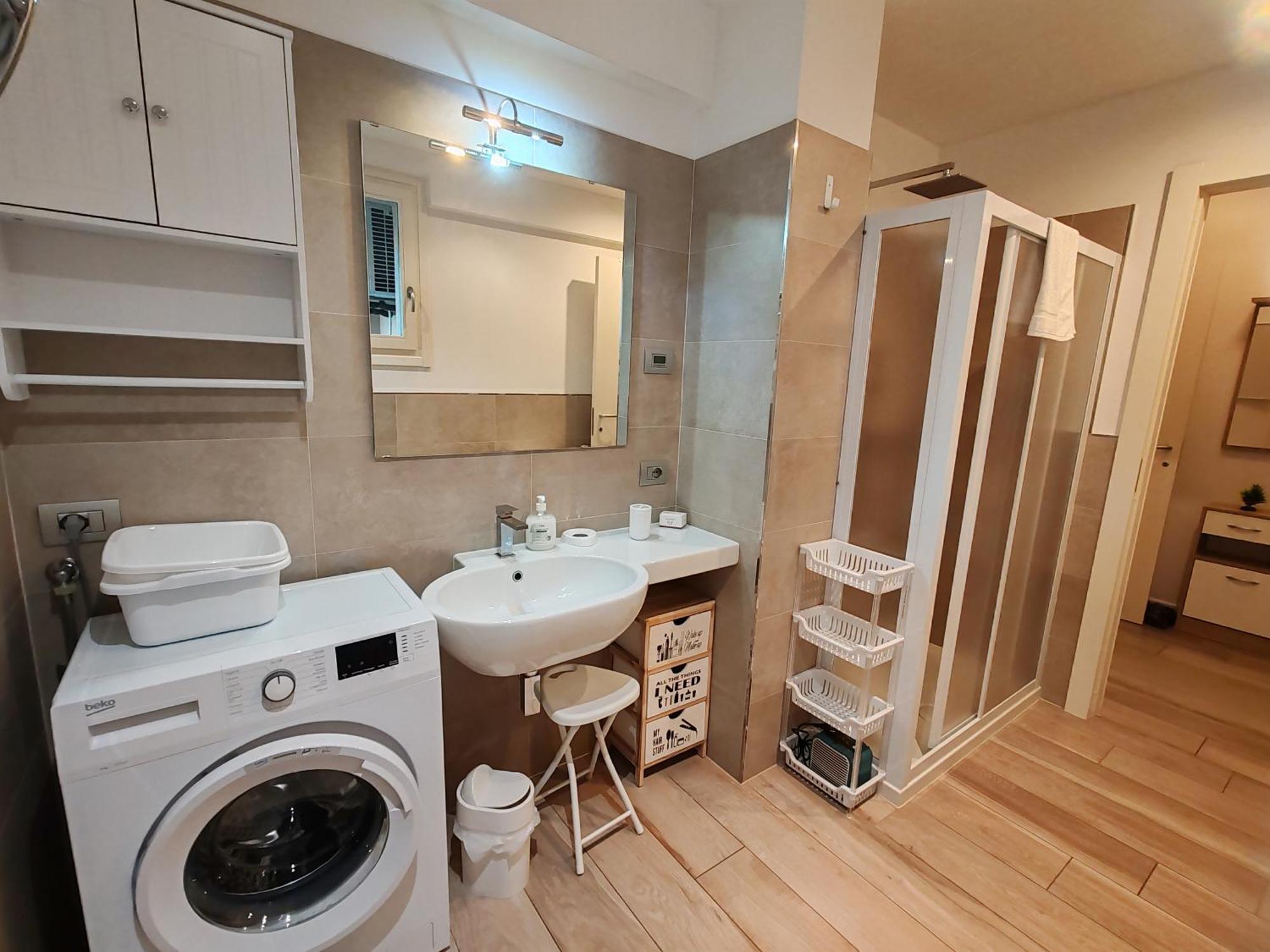 Butterfly Apt In Suna With Garage 韦尔巴尼亚 外观 照片