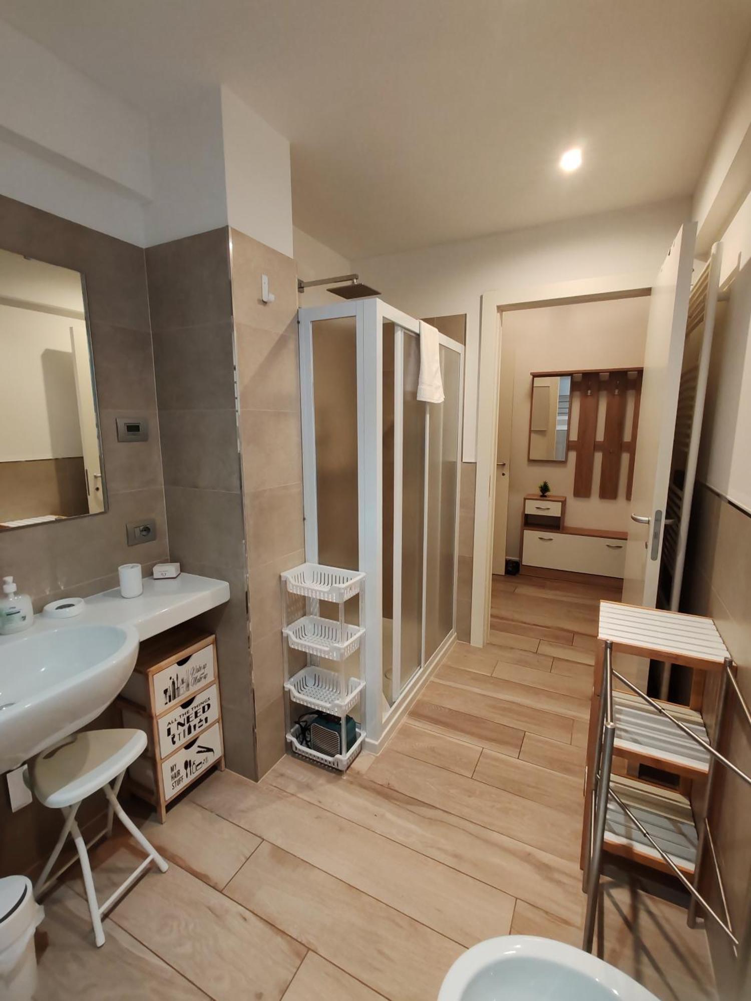 Butterfly Apt In Suna With Garage 韦尔巴尼亚 外观 照片