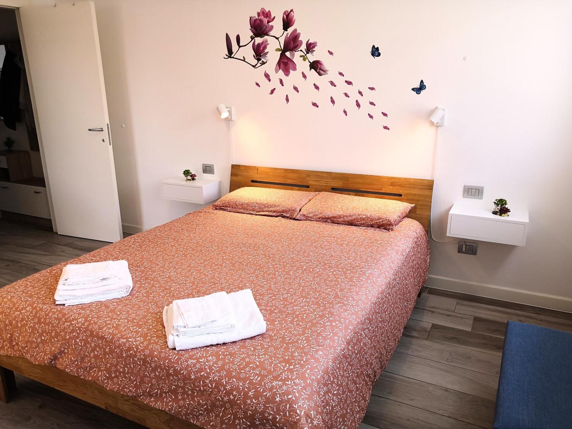 Butterfly Apt In Suna With Garage 韦尔巴尼亚 外观 照片