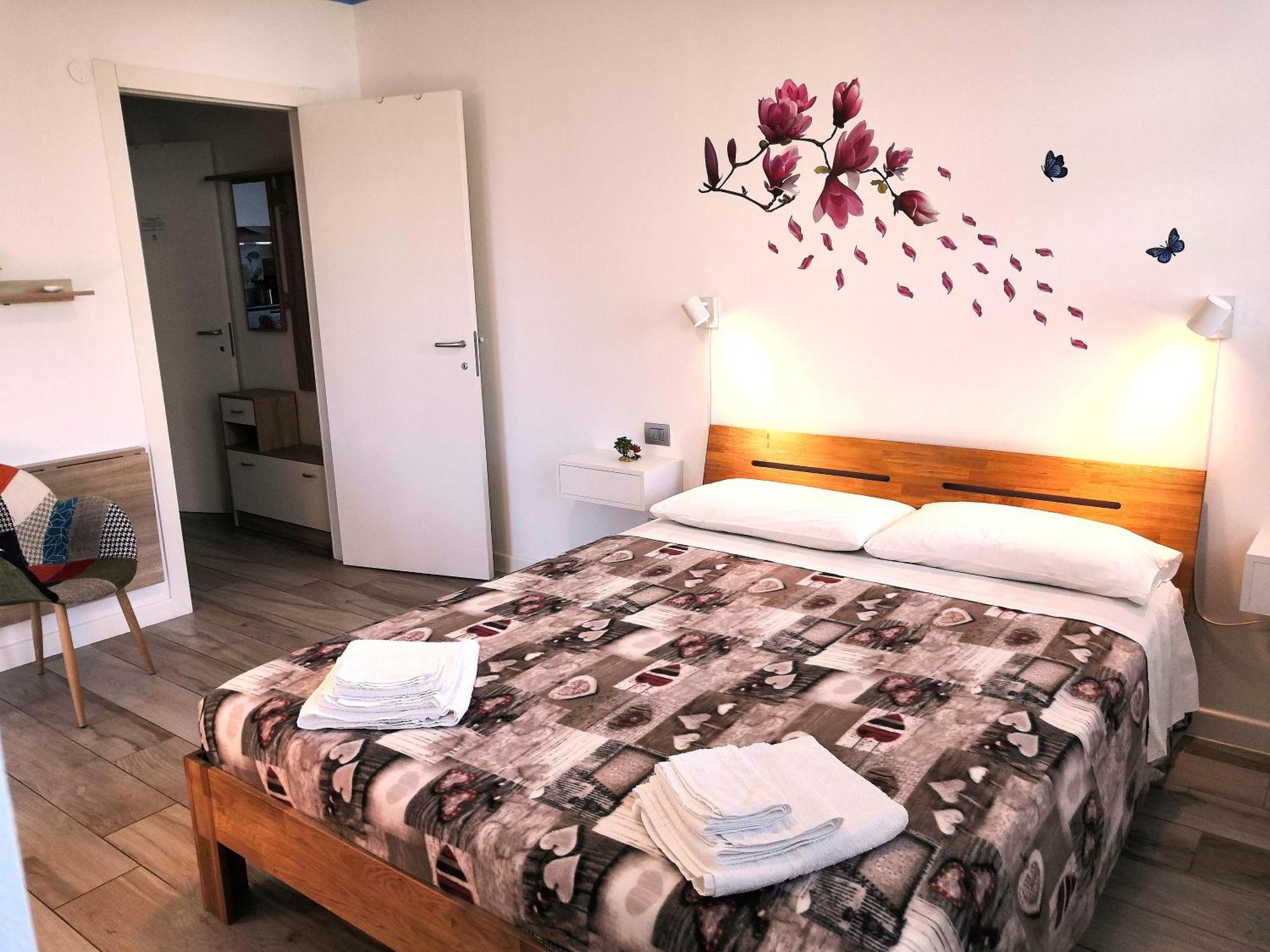 Butterfly Apt In Suna With Garage 韦尔巴尼亚 外观 照片